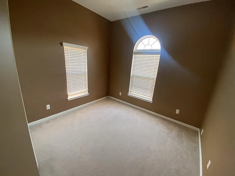 8315 Town Ctr #8315 — Photo 37