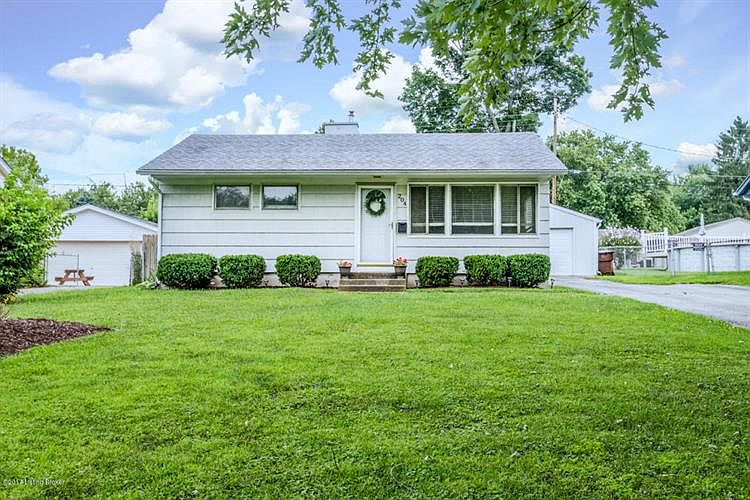 1st image of 204 Marian Dr
