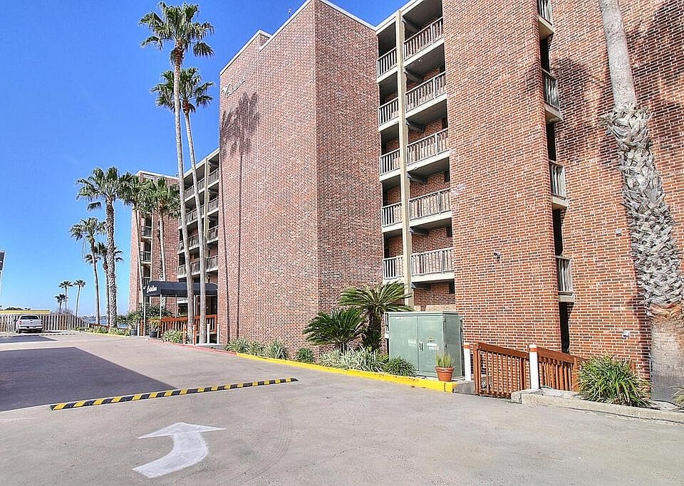 1st image of 4334 Ocean Dr #206 & 207
