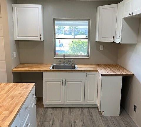 5th image of 368 Garland Ct