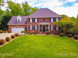 1514 20th Avenue Pl NE, Hickory, NC 28601