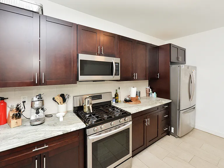 6 Glen St #1 — Photo 7