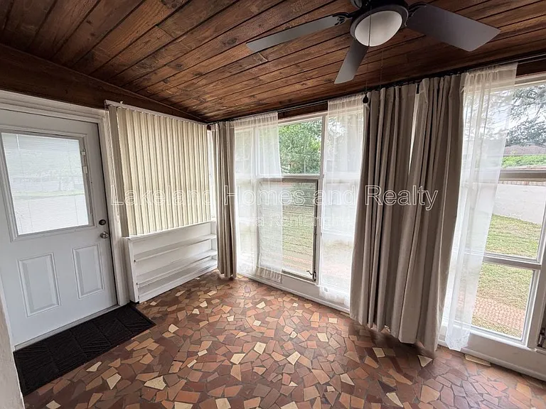 3115 Buckingham Ave — Photo 8