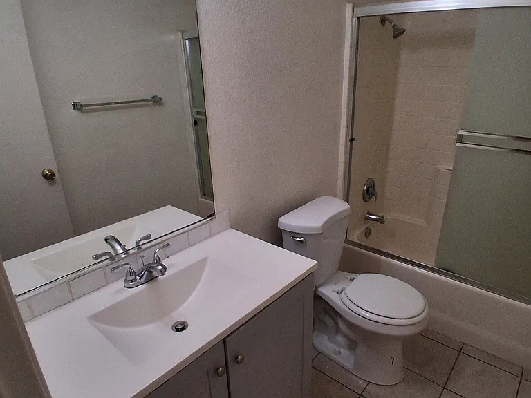 1956 Darrah St #10 — Photo 12