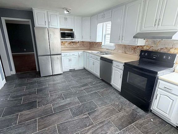 3rd image of 116 Kenzy St