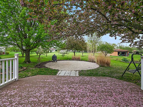 5th image of 2800 Abbington Dr
