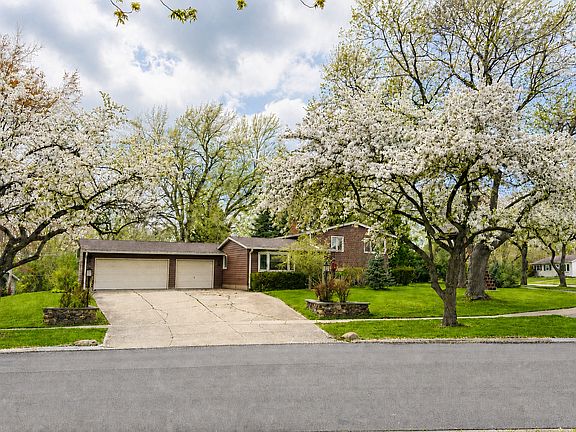 4th image of 36696 N Grandwood Dr
