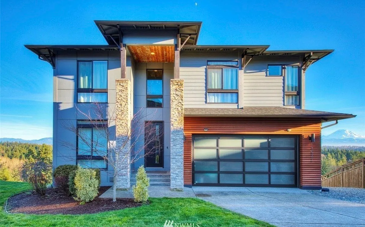 4 bed, 3462 sqft, $4,600 — Photo 2