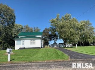 316 Sunnyside St, Grand Mound, IA 52751