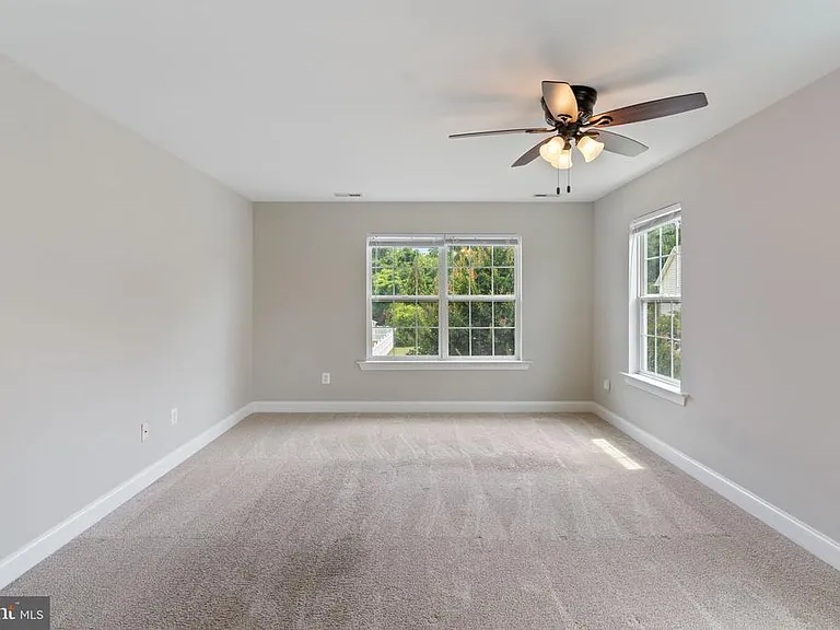 7495 Cavalcade Dr — Photo 37