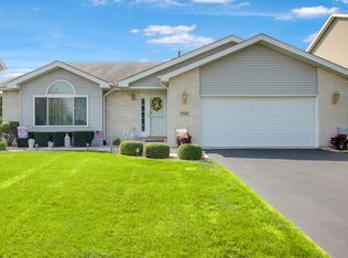 1558 Fox Hound Trl, Beecher, IL 60401