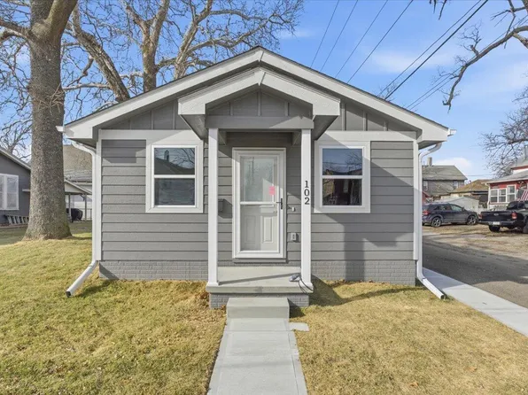 102 N 8th St, Council Bluffs, IA 51503