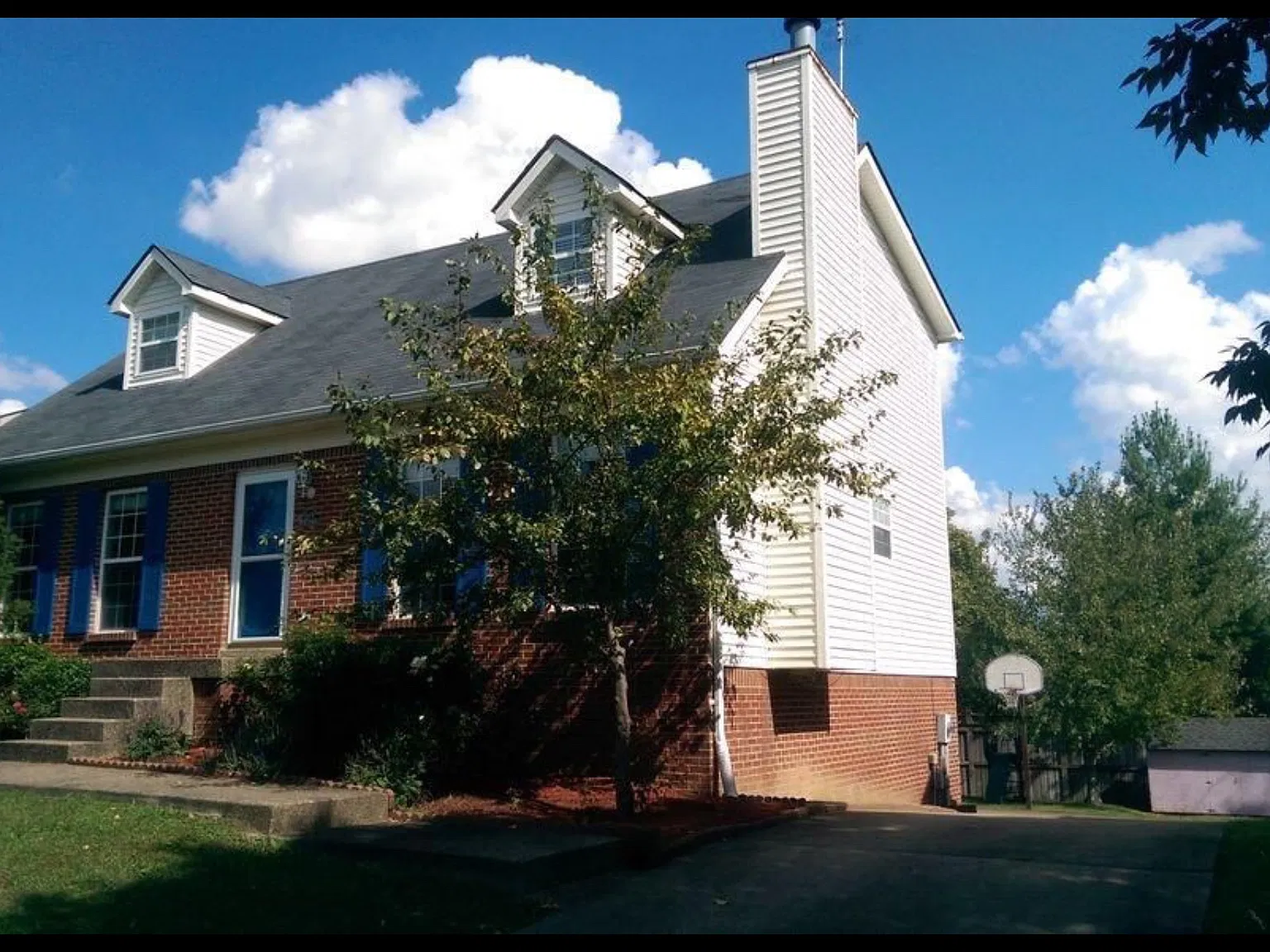3 bed, 2201 sqft, $2,000 — Photo 2