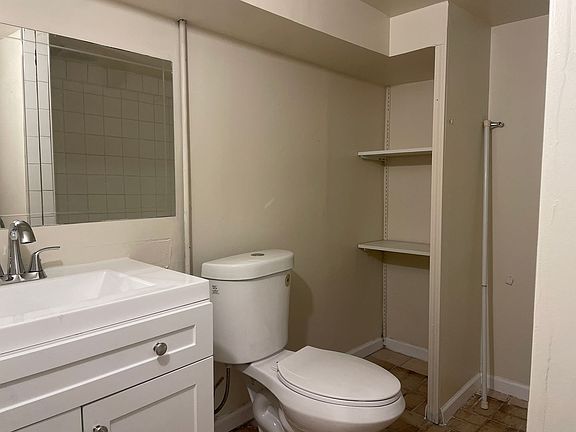 2nd image of 1711 S Morgan St