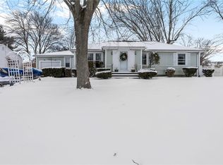 76 Commodore Ave, Warwick, RI 02888