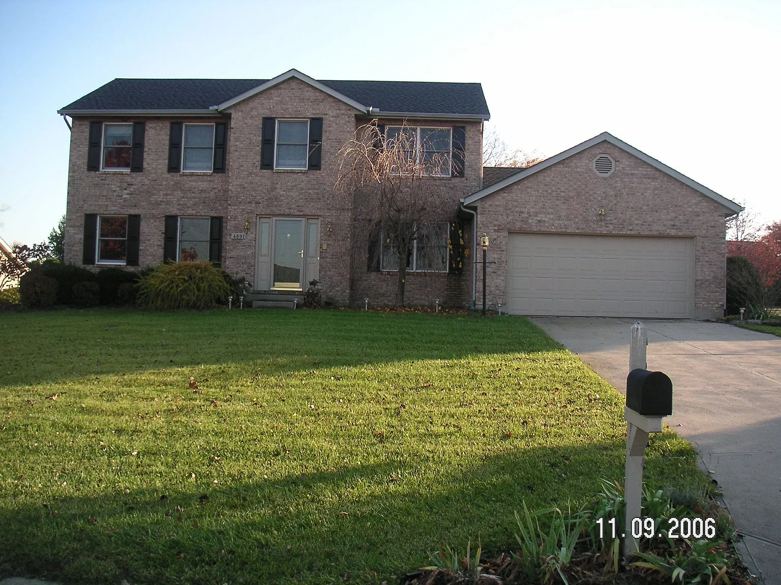 4891 Peak Dr photo 1