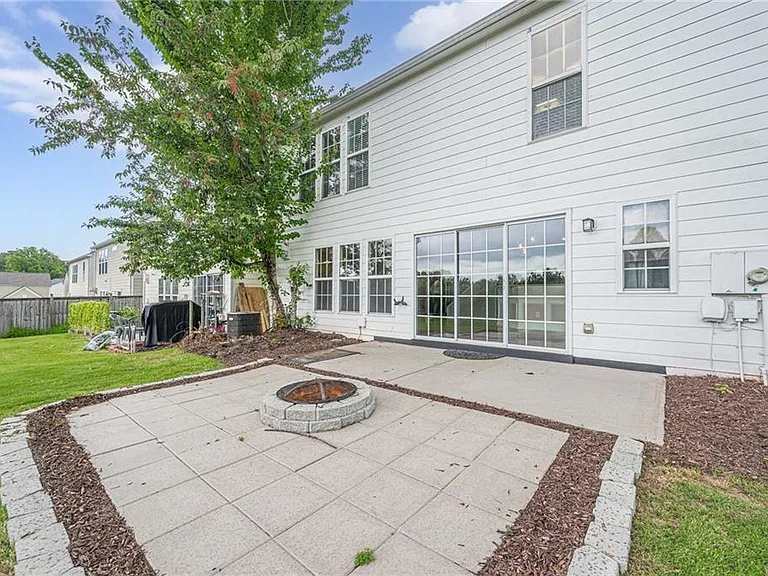300 Balaban Cir — Photo 27