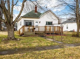 910 Madison St, Gillespie, IL