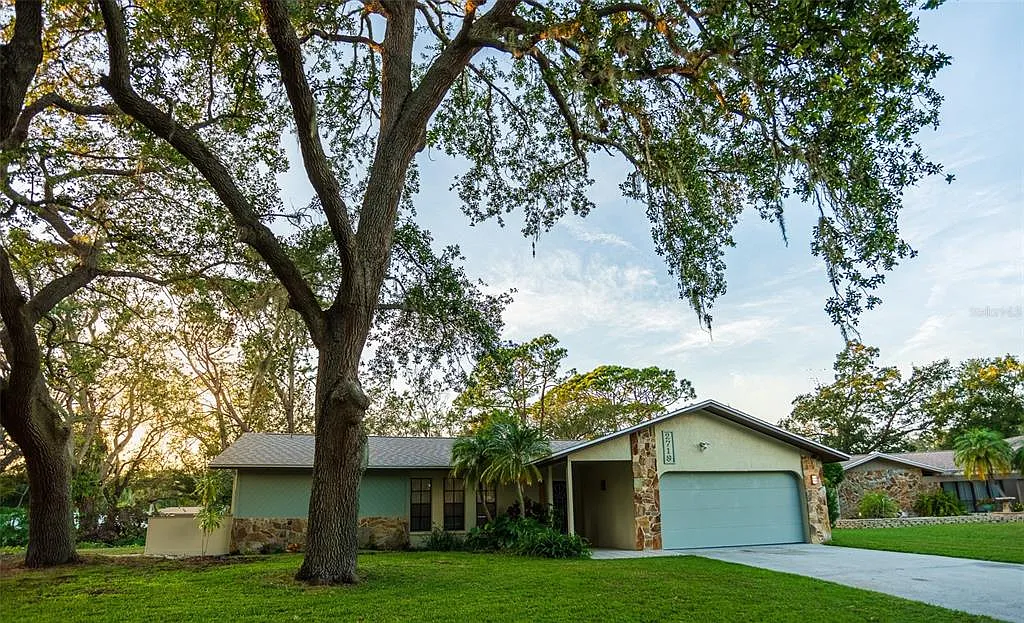 Building Photo - 2719 Forest Knoll Dr
