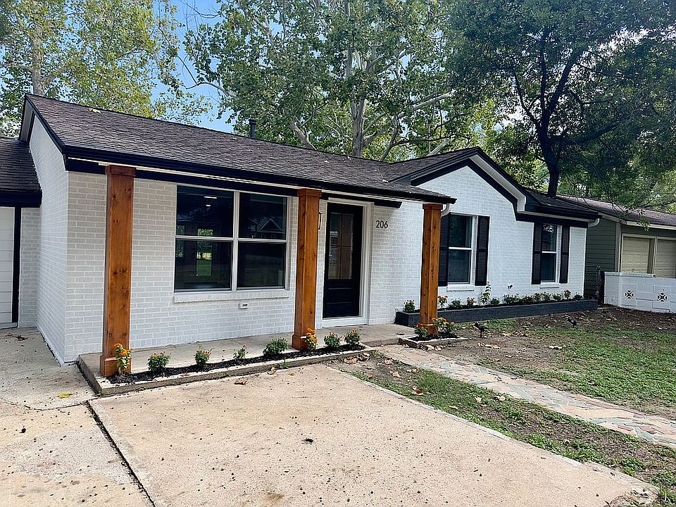 1st image of 206 Edens Ave