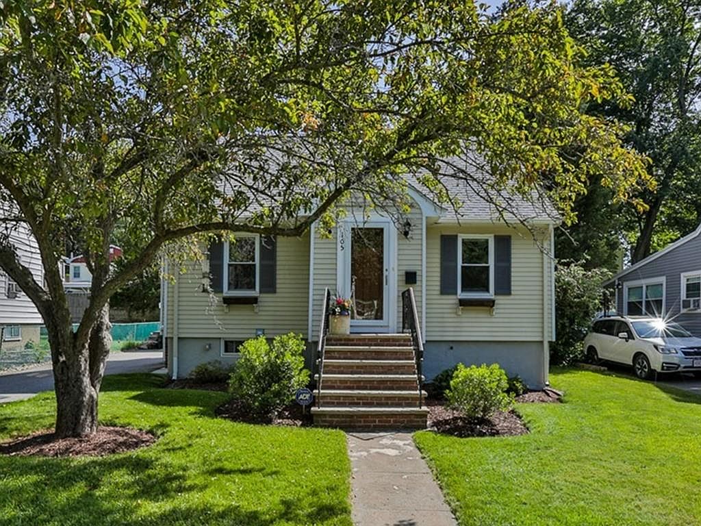 105 Spring St, Wakefield, MA 01880 Zillow