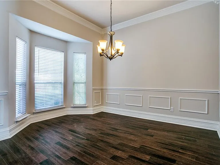 4193 Victory Dr — Photo 22
