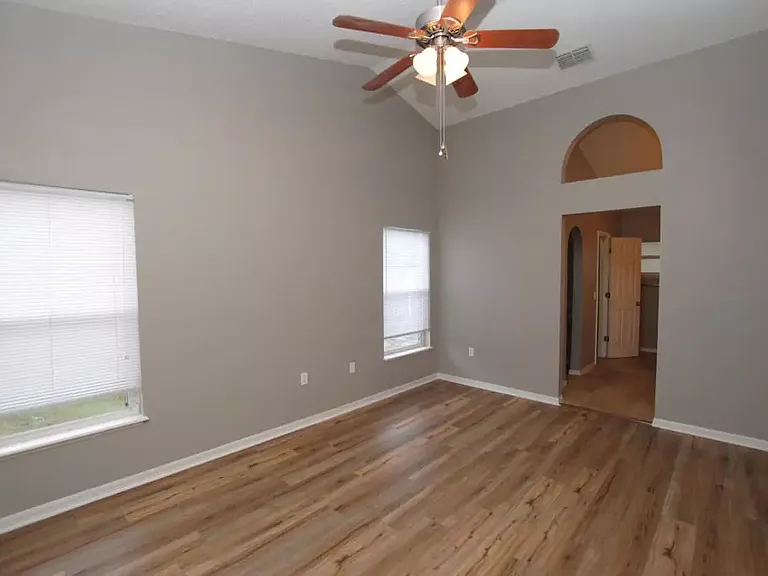 11382 Aston Hall Dr S — Photo 14