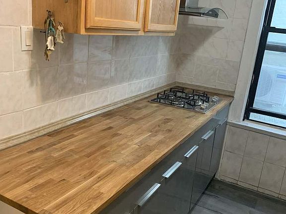 3rd image of 4554 40th St APT 1R