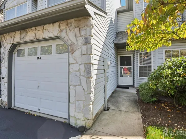 144 Nebula Rd, Piscataway, NJ 08854