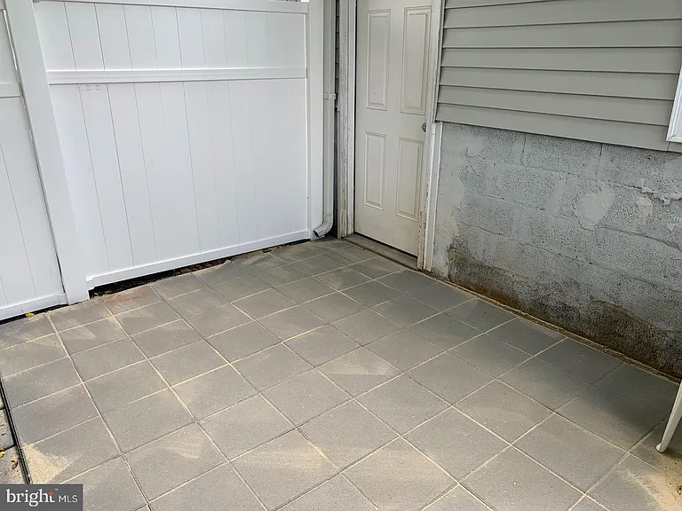 881 Wedgewood Dr — Photo 23
