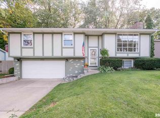 1412 W Kingsway Dr, Peoria, IL 61614