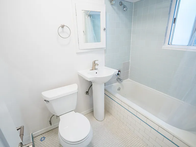 818 Grant St — Photo 13