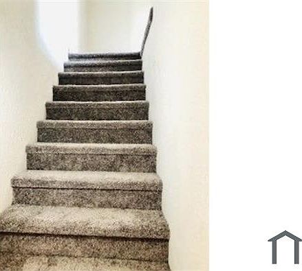 3rd image of 3560 Wingrove Ave