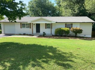 215 Brampton Rd, Knoxville, TN 37934