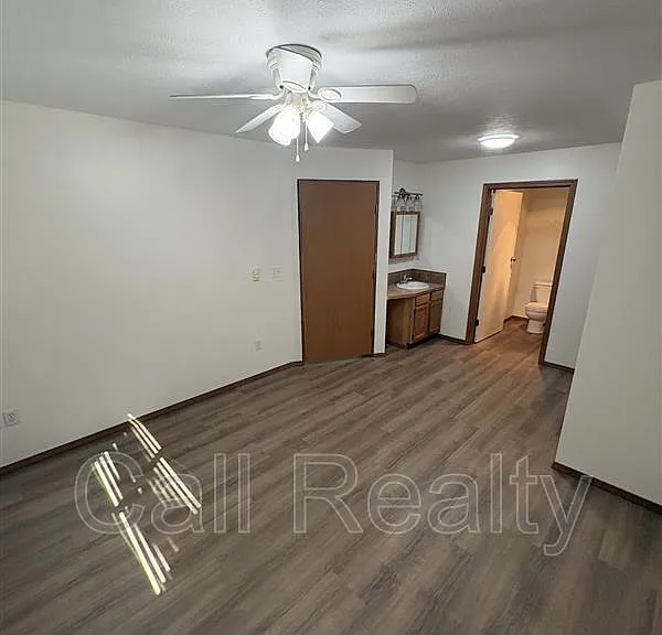 13424 E Skyview Ave #B — Photo 10