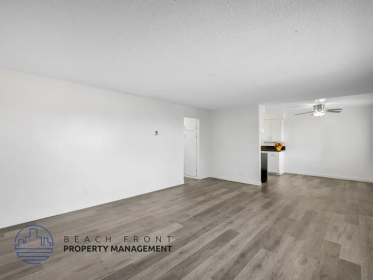 1576 Elm Ave — Photo 6