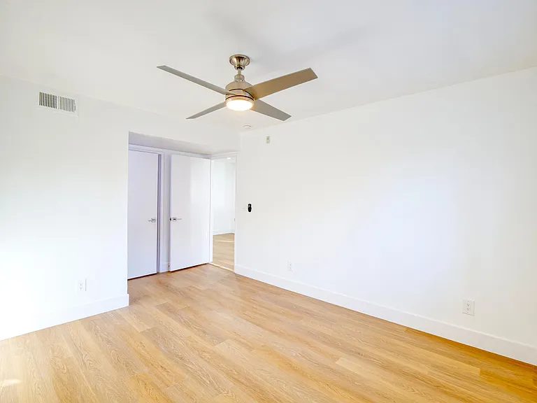 1806 North Berendo Street — Photo 28