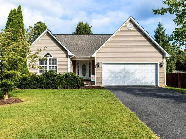 220 Adventure Trl, Waynesboro, VA 22980