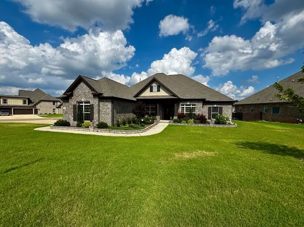 235 Idle Creek Dr, Huntsville, AL 35811