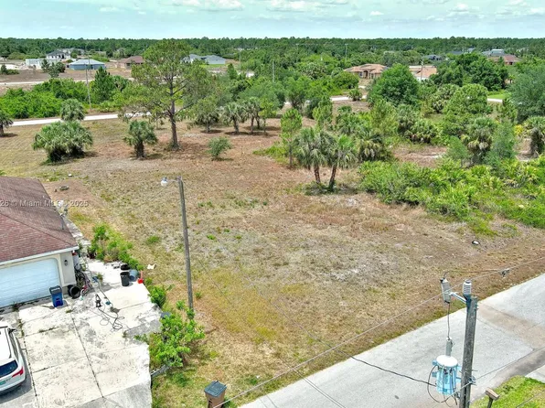 914 Mercury Ave S, Lehigh Acres, FL 33974