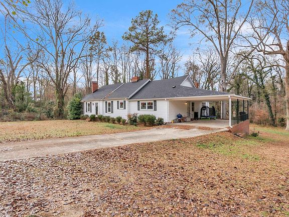 2nd image of 105 Barksdale Cir