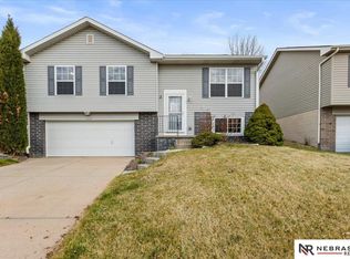 16530 Burdette St, Omaha, NE 68116