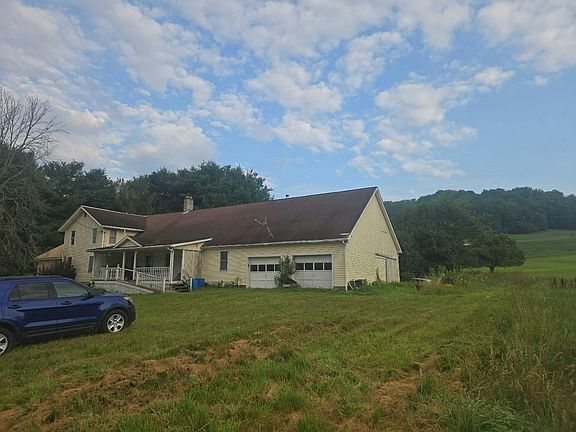 2nd image of 1381 Eleven Mile Rd