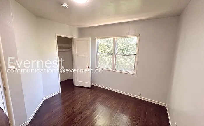 6618 Laird Ave — Photo 15