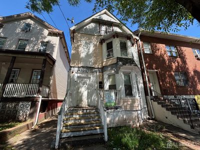 27 Joyce Kilmer Ave, New Brunswick, NJ, 08901