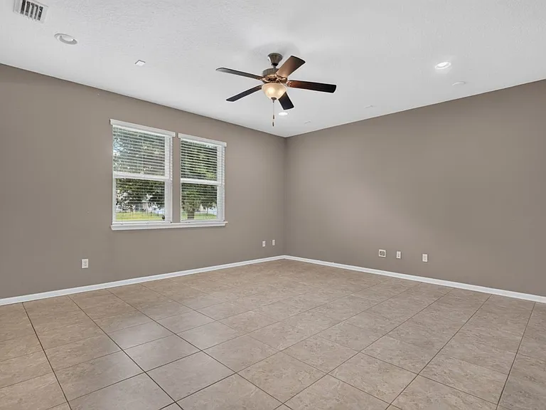 263 Gilmore Ln — Photo 8
