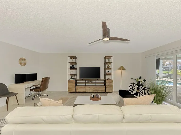 2643 Lear Rd — Photo 15