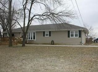 209 N Hickory St, Maysville, MO 64469