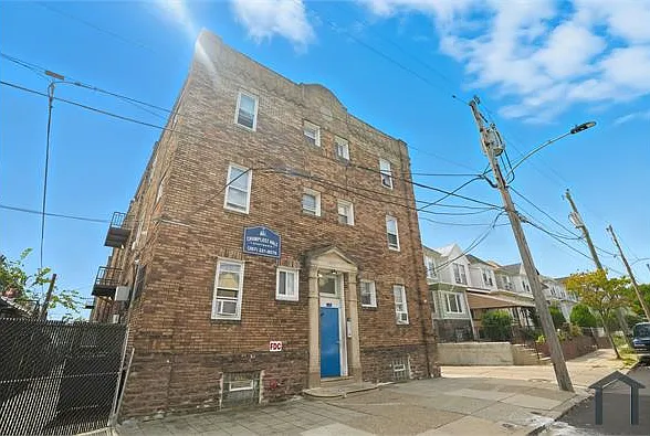 1806 W Champlost St #304