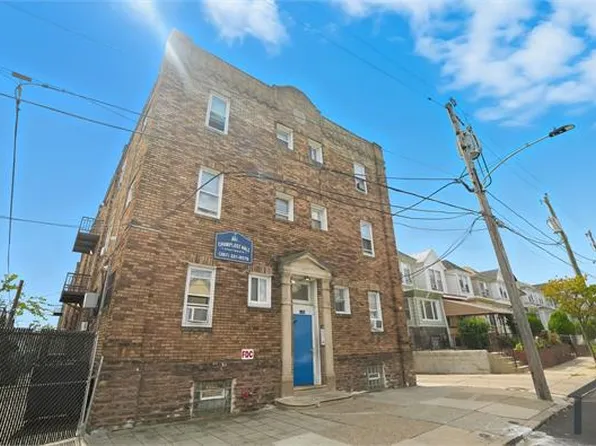 1806 W Champlost St #304, Philadelphia, PA 19141